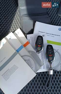 Внедорожник / Кроссовер Volkswagen Touareg 2011 в 