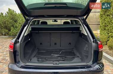 Позашляховик / Кросовер Volkswagen Touareg 2021 в 