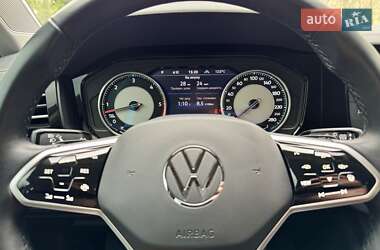 Позашляховик / Кросовер Volkswagen Touareg 2021 в 