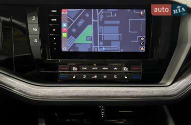 Позашляховик / Кросовер Volkswagen Touareg 2021 в 