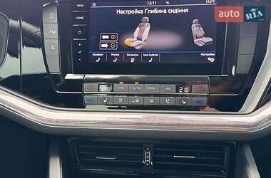 Позашляховик / Кросовер Volkswagen Touareg 2021 в 