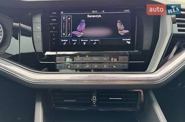 Позашляховик / Кросовер Volkswagen Touareg 2021 в 