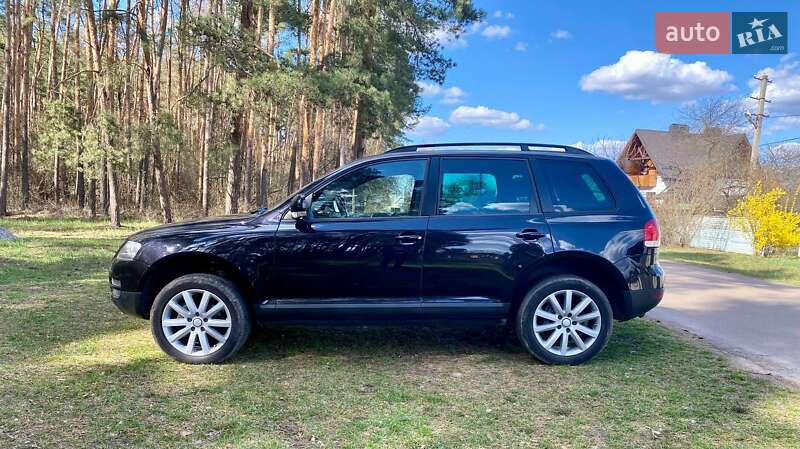 Внедорожник / Кроссовер Volkswagen Touareg 2006 в Житомире