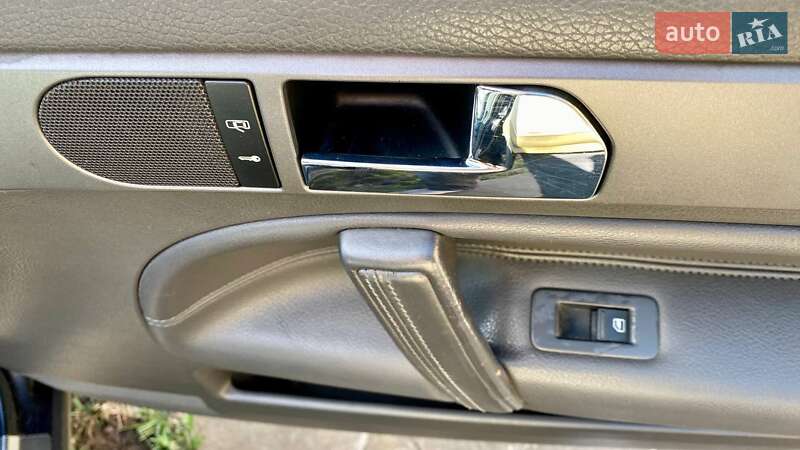Внедорожник / Кроссовер Volkswagen Touareg 2006 в Житомире