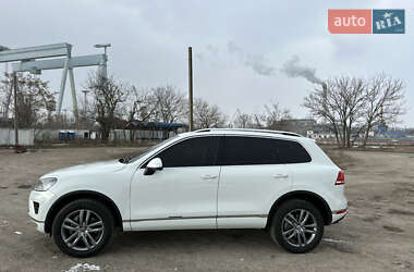 Внедорожник / Кроссовер Volkswagen Touareg 2015 в 
