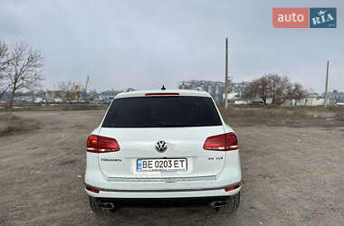 Внедорожник / Кроссовер Volkswagen Touareg 2015 в 