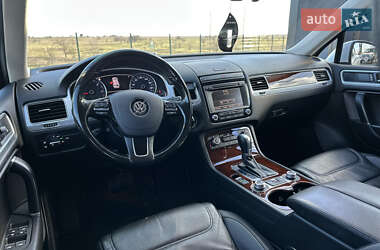 Внедорожник / Кроссовер Volkswagen Touareg 2015 в 