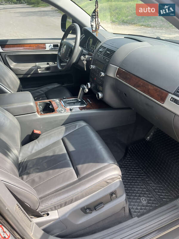 Позашляховик / Кросовер Volkswagen Touareg 2010 в Кременчуці