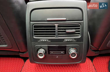 Внедорожник / Кроссовер Volkswagen Touareg 2012 в 