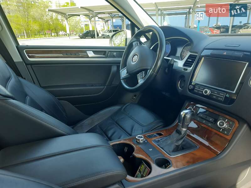 Позашляховик / Кросовер Volkswagen Touareg 2013 в Києві фото 10 Позашляховик / Кросовер Volkswagen Touareg 2013 в Києві