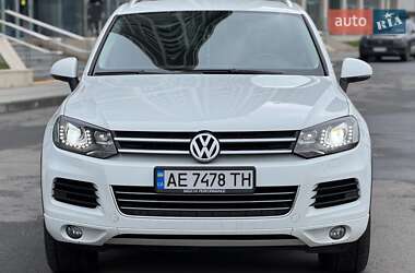 Позашляховик / Кросовер Volkswagen Touareg 2013 в 