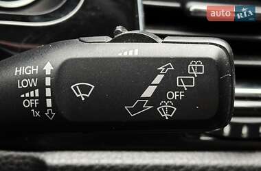 Позашляховик / Кросовер Volkswagen Touareg 2013 в 