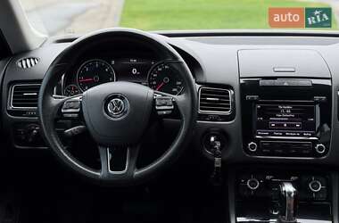 Позашляховик / Кросовер Volkswagen Touareg 2013 в 