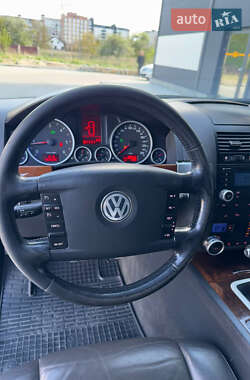 Внедорожник / Кроссовер Volkswagen Touareg 2007 в 
