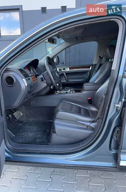 Внедорожник / Кроссовер Volkswagen Touareg 2007 в 