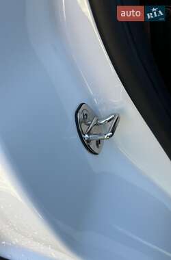 Позашляховик / Кросовер Volkswagen Touareg 2014 в 