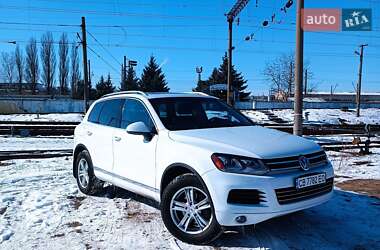 Позашляховик / Кросовер Volkswagen Touareg 2014 в 