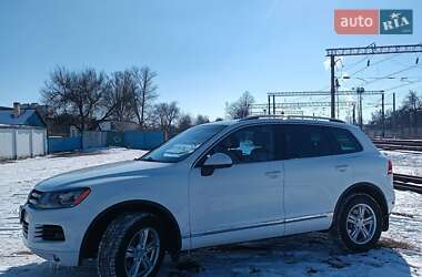 Позашляховик / Кросовер Volkswagen Touareg 2014 в 