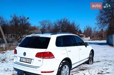 Позашляховик / Кросовер Volkswagen Touareg 2014 в 
