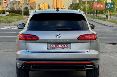 Позашляховик / Кросовер Volkswagen Touareg 2018 в 