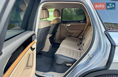 Позашляховик / Кросовер Volkswagen Touareg 2018 в 