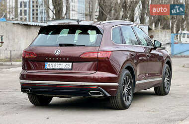 Позашляховик / Кросовер Volkswagen Touareg 2018 в 