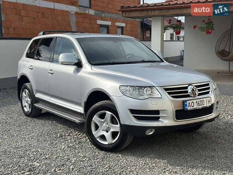 Позашляховик / Кросовер Volkswagen Touareg 2008 в 