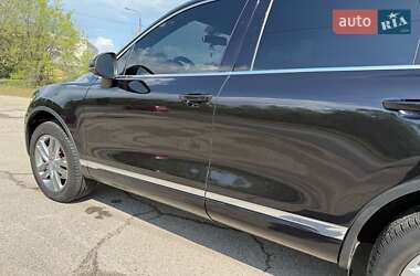 Позашляховик / Кросовер Volkswagen Touareg 2015 в 
