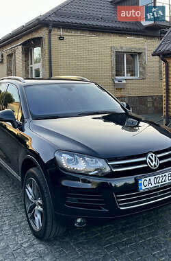 Внедорожник / Кроссовер Volkswagen Touareg 2012 в 