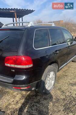 Позашляховик / Кросовер Volkswagen Touareg 2004 в 
