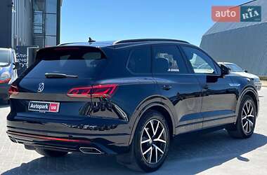 Внедорожник / Кроссовер Volkswagen Touareg 2021 в 