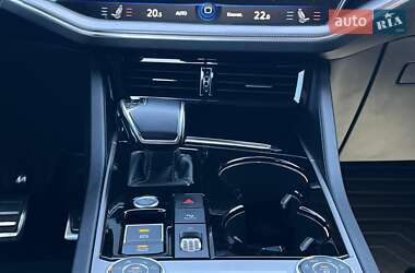 Внедорожник / Кроссовер Volkswagen Touareg 2021 в 