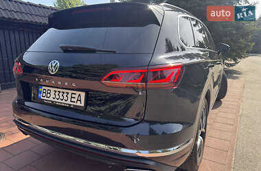Внедорожник / Кроссовер Volkswagen Touareg 2018 в Киеве