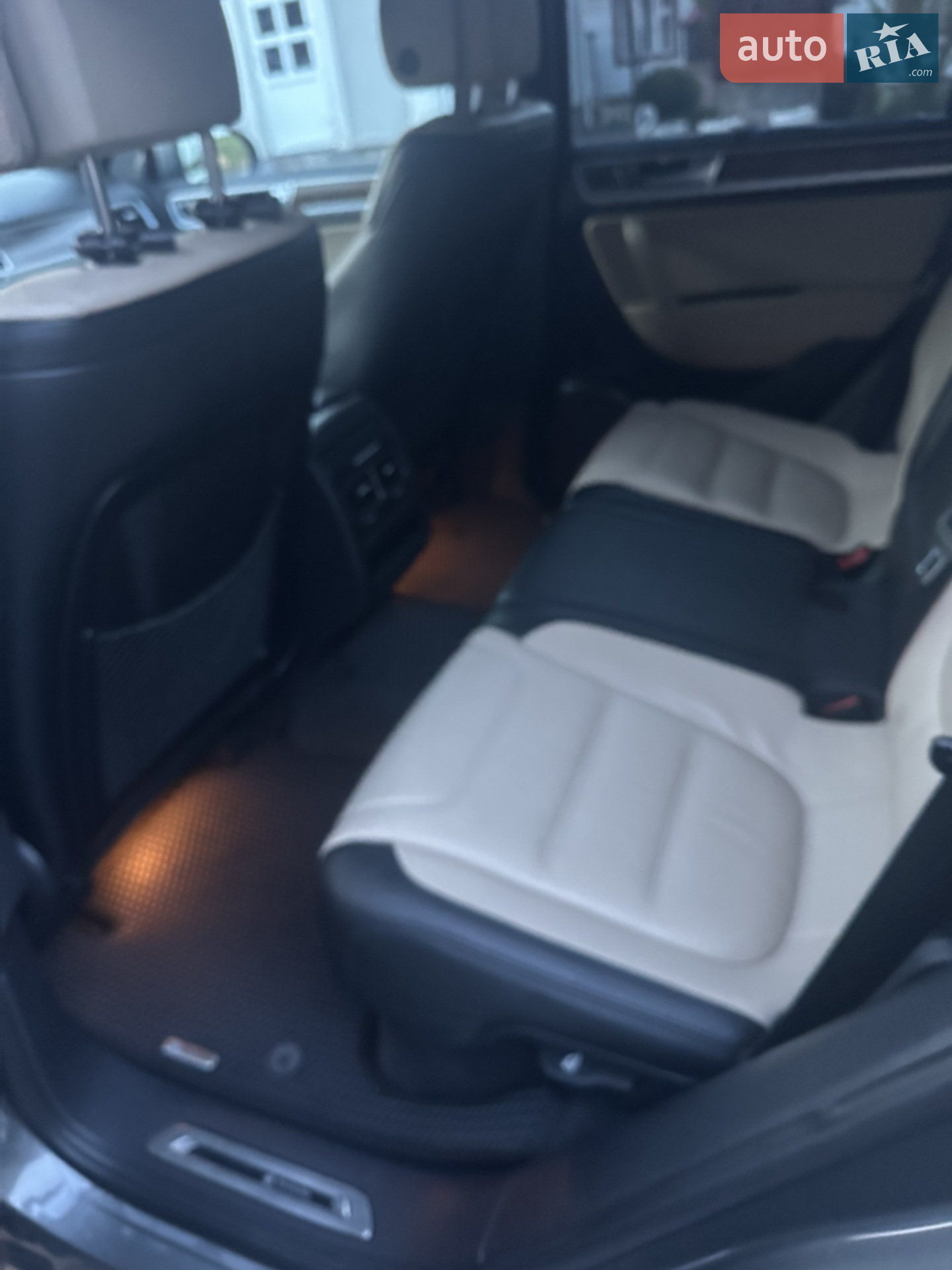 2015 Volkswagen Touareg - мініатюра 6