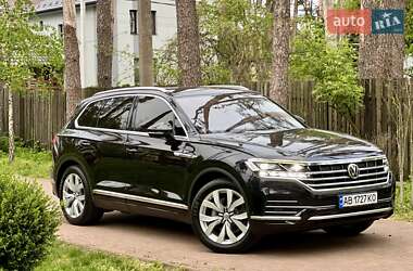 Позашляховик / Кросовер Volkswagen Touareg 2018 в 