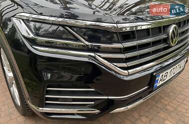 Позашляховик / Кросовер Volkswagen Touareg 2018 в 
