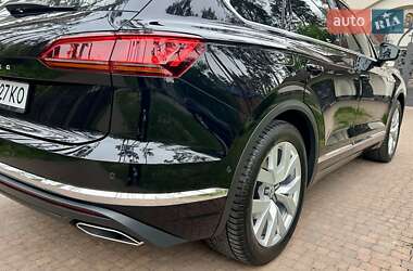 Позашляховик / Кросовер Volkswagen Touareg 2018 в 