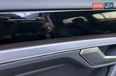 Позашляховик / Кросовер Volkswagen Touareg 2018 в 