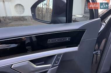Позашляховик / Кросовер Volkswagen Touareg 2018 в 
