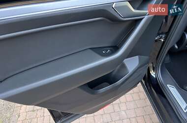 Позашляховик / Кросовер Volkswagen Touareg 2018 в 