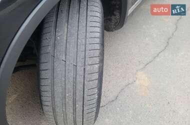 Внедорожник / Кроссовер Volkswagen Touareg 2012 в 