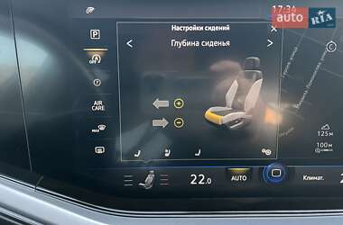 Позашляховик / Кросовер Volkswagen Touareg 2018 в 
