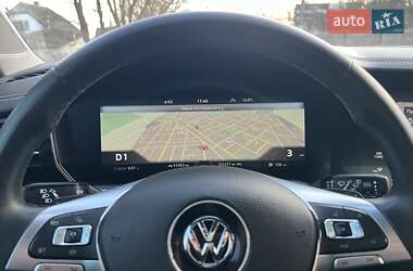 Позашляховик / Кросовер Volkswagen Touareg 2018 в 
