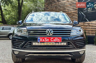 Внедорожник / Кроссовер Volkswagen Touareg 2016 в 