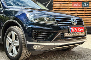 Внедорожник / Кроссовер Volkswagen Touareg 2016 в 