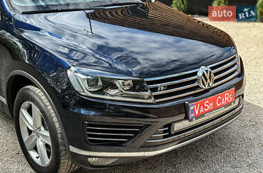Внедорожник / Кроссовер Volkswagen Touareg 2016 в 