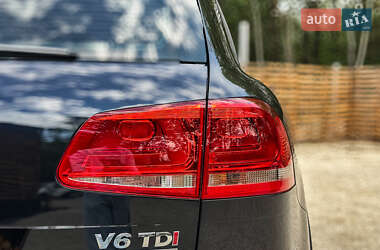 Внедорожник / Кроссовер Volkswagen Touareg 2016 в 