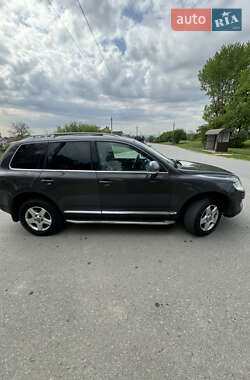Внедорожник / Кроссовер Volkswagen Touareg 2008 в 