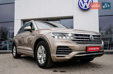 Внедорожник / Кроссовер Volkswagen Touareg 2019 в 