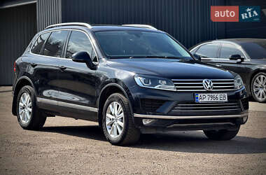 Позашляховик / Кросовер Volkswagen Touareg 2015 в 
